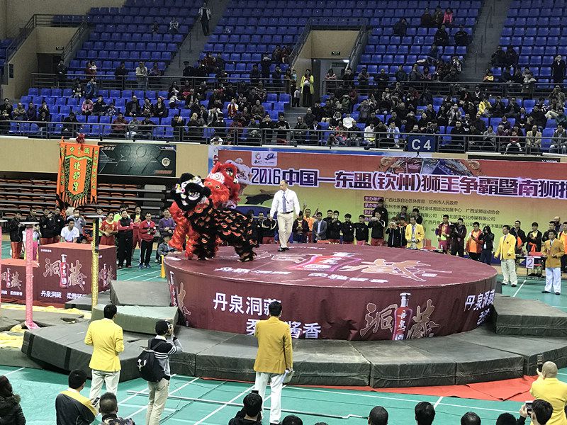 深圳狮子擂台争霸视频